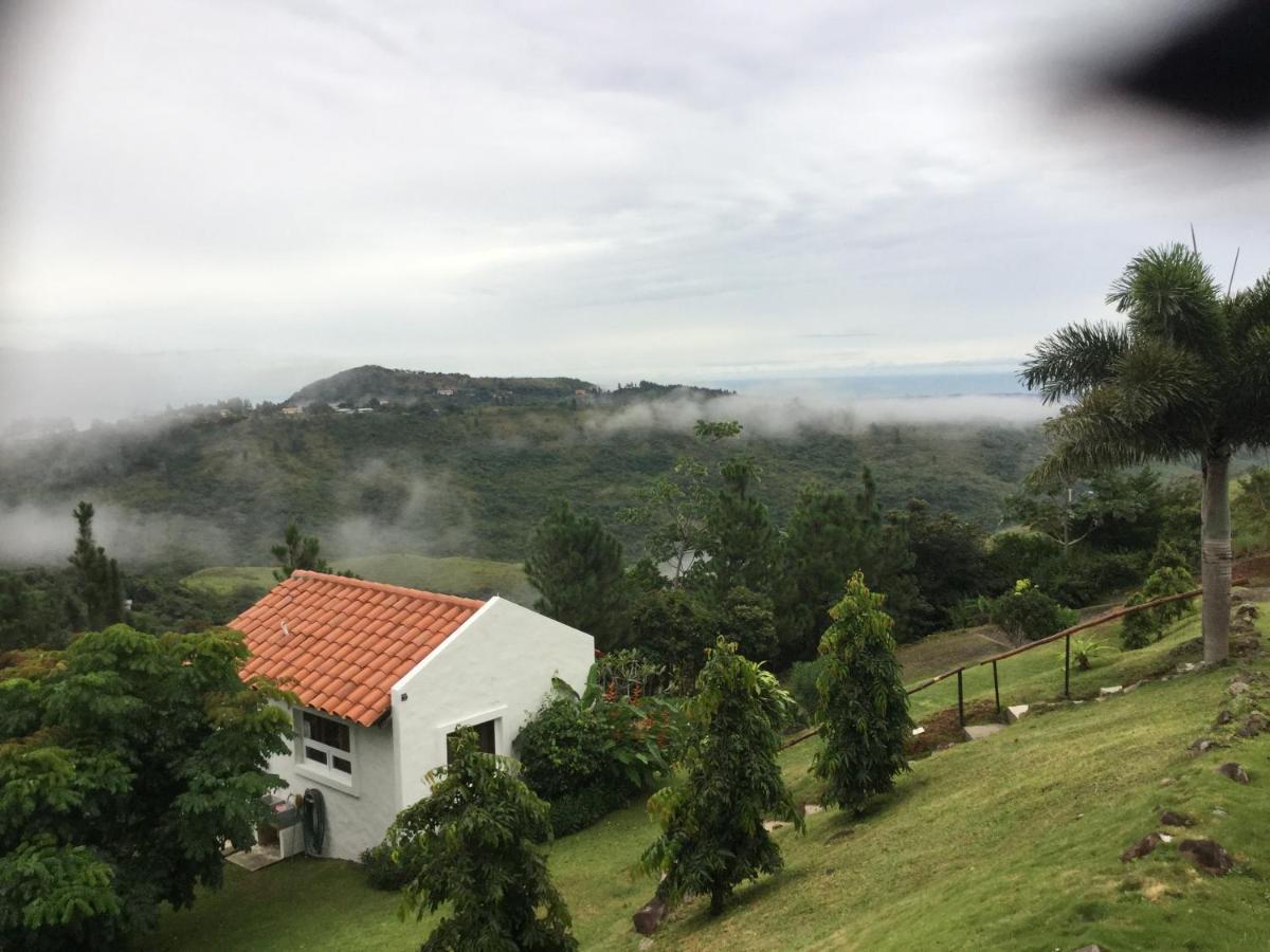 Hawk'S Nest Bed & Breakfast La Laguna de San Carlos Ngoại thất bức ảnh